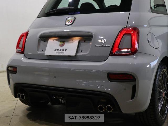 Abarth 695 2023-09 323190-6