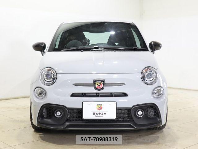 Abarth 695 2023-09 323190-1