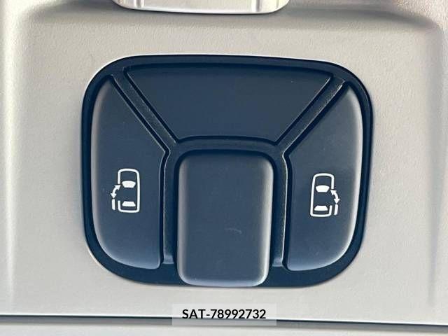 Toyota ALPHARD 2012-12 389041-5