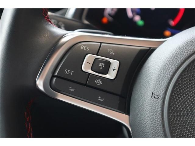 VolksWagen T-ROC 2021-03 17176-9