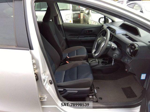 Toyota AQUA 2017-03 213282-4