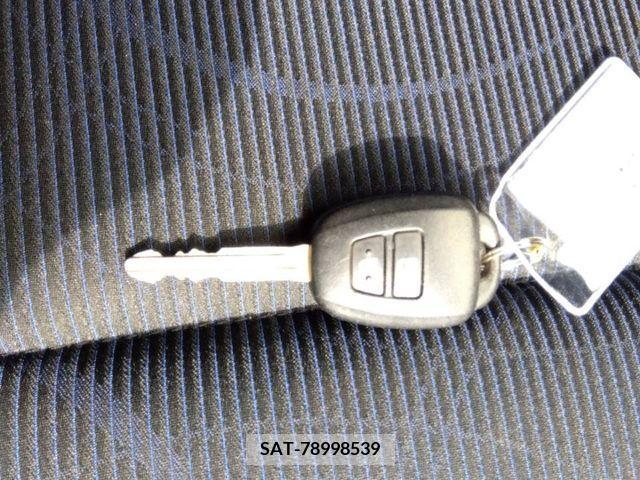 Toyota AQUA 2017-03 213282-8