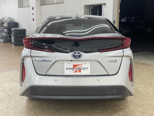 Toyota PRIUS PHV 2017-03 21449-5