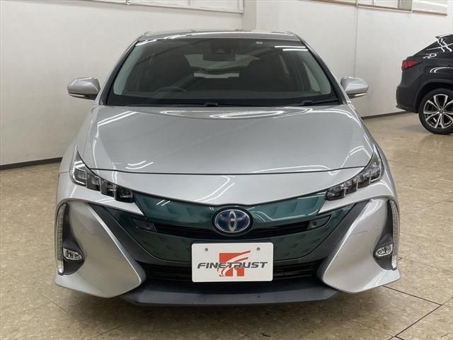Toyota PRIUS PHV 2017-03 21449-1