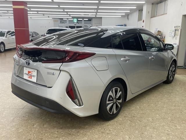 Toyota PRIUS PHV 2017-03 21449-4