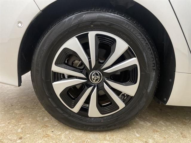 Toyota PRIUS PHV 2017-03 21449-15
