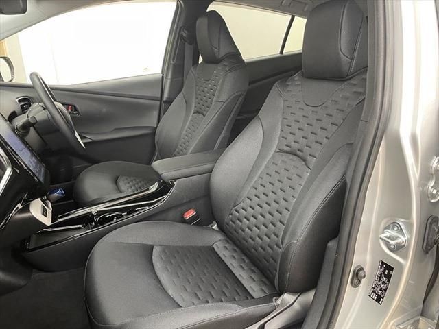Toyota PRIUS PHV 2017-03 21449-21