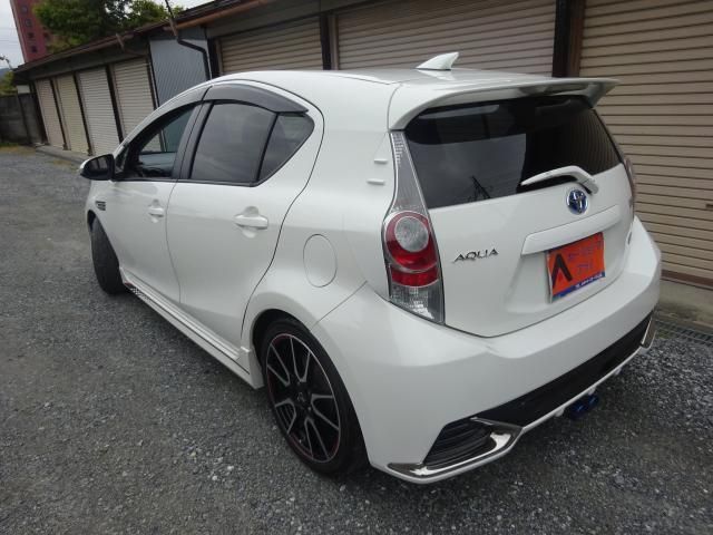 Toyota AQUA 2014-06 181965-18