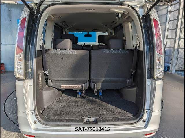 Nissan SERENA 2013-01 219246-3