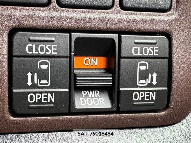 Toyota ESQUIRE 2017-11 268516-4