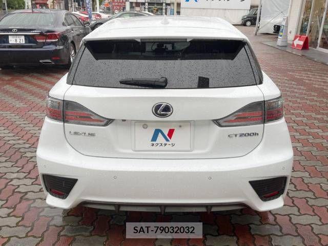 Lexus CT 2014-07 275266-15