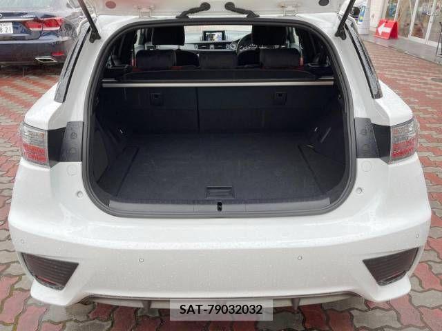 Lexus CT 2014-07 275266-10