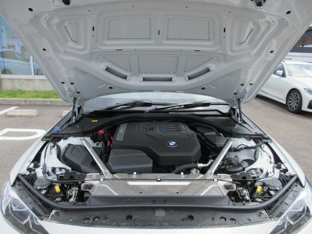 Bmw 4 SERIES 2022-10 2040-29