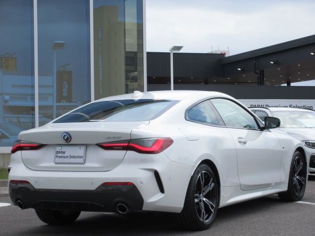 Bmw 4 SERIES 2022-10 2040-4