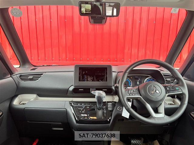 Mitsubishi DELICA MINI 2024-03 296554-18