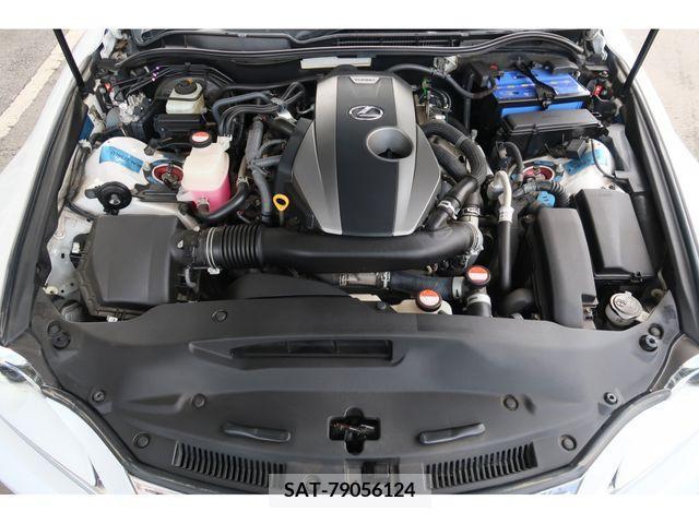 Lexus IS 2015-12 277519-18