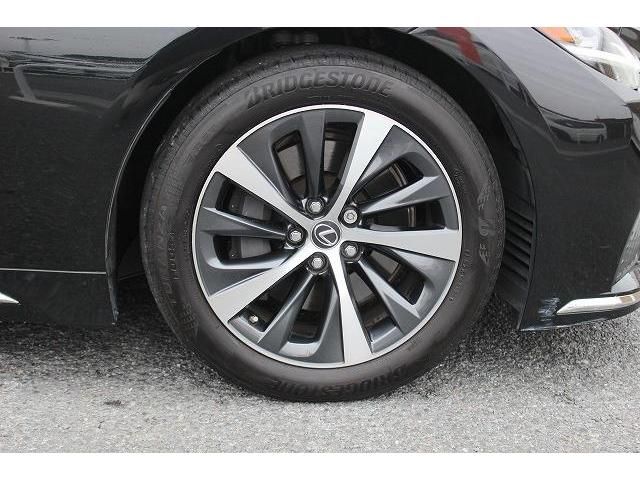 Lexus LS 2020-12 185775-9