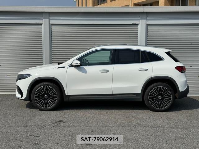Mercedes Benz EQA 2021-06 210090-6