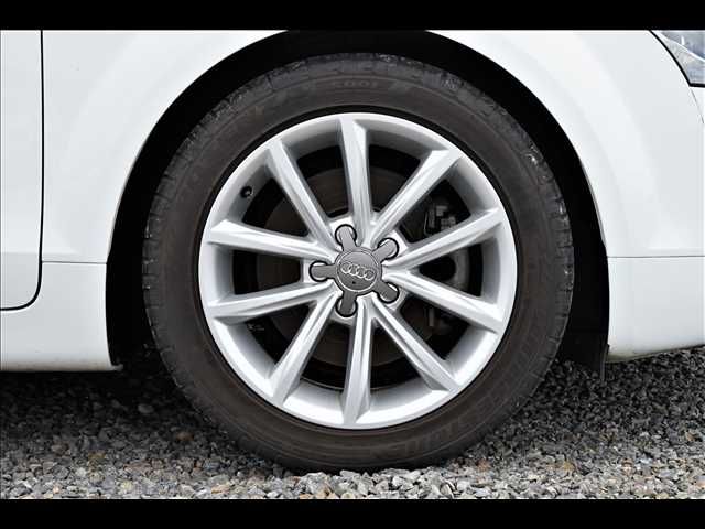 Audi TT 2012-06 8321-26