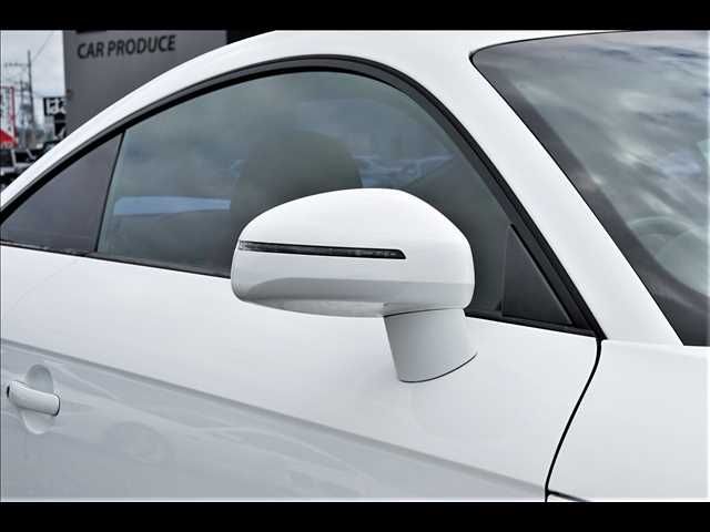Audi TT 2012-06 8321-23