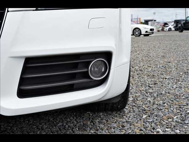 Audi TT 2012-06 8321-22