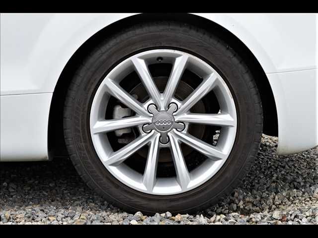 Audi TT 2012-06 8321-27