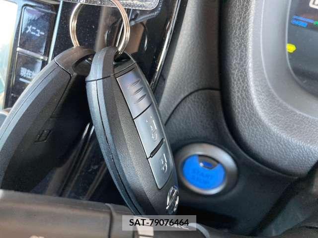 Nissan NOTE 2019-05 305493-16