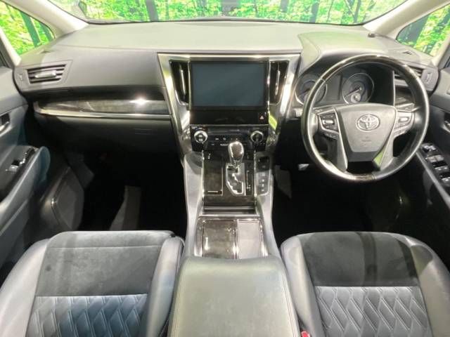 Toyota ALPHARD HYBRID 2017-10 196026-1