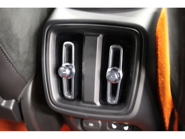Volvo XC40 2021-05 14397-14