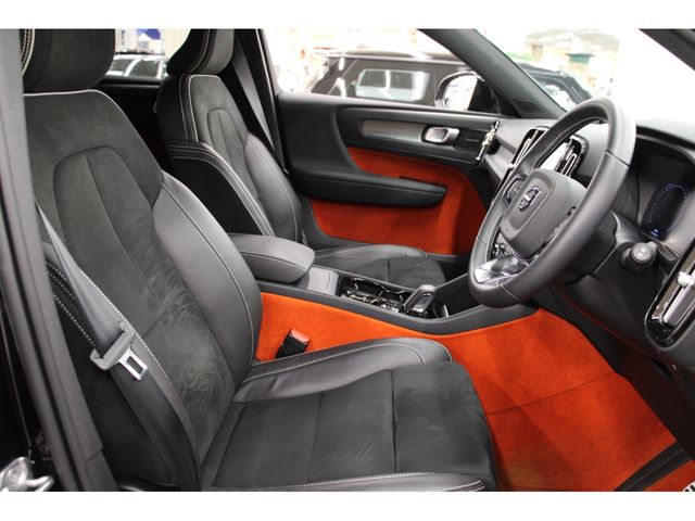 Volvo XC40 2021-05 14397-16