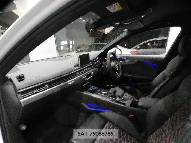 Audi RS4 2019-02 339968-1