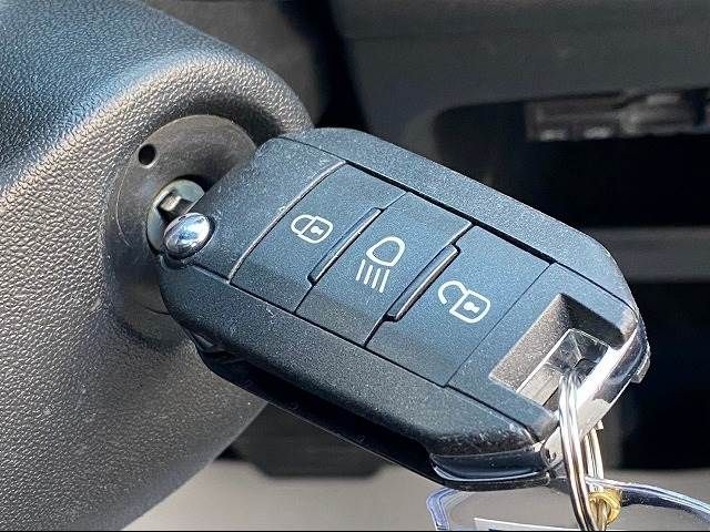 Peugeot 2008 2014-09 188360-8