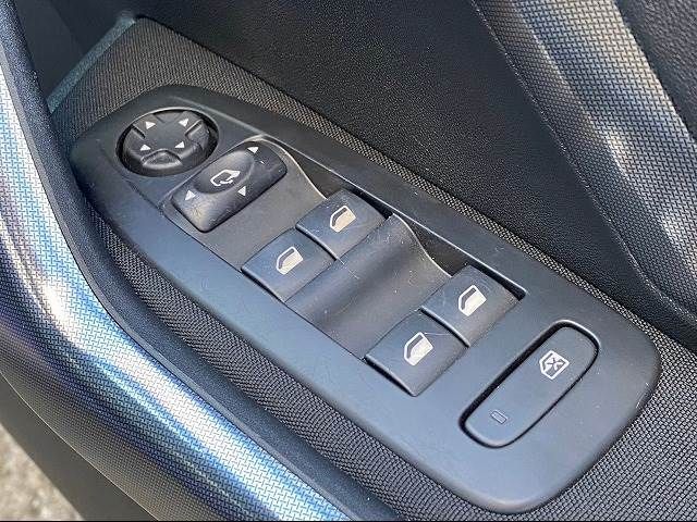 Peugeot 2008 2014-09 188360-11