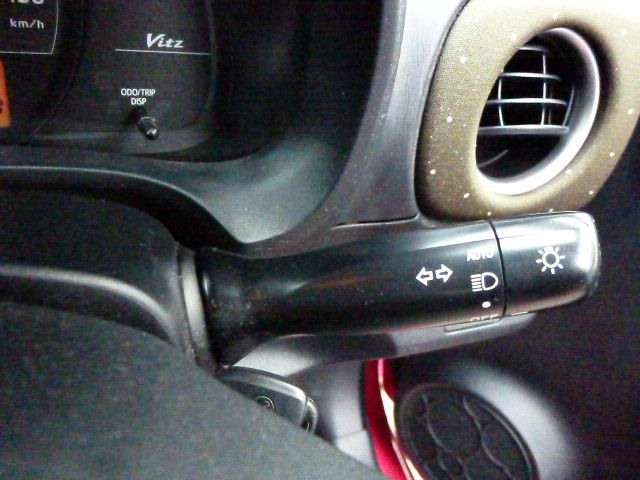 Toyota VITZ 2011-03 473-14