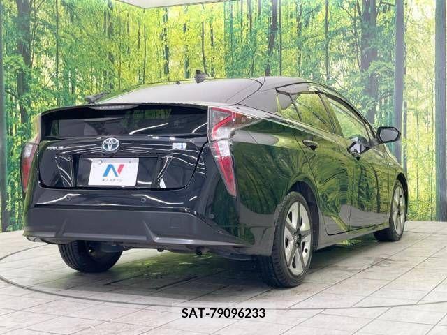 Toyota PRIUS 2016-05 380541-17