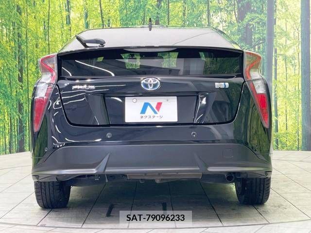 Toyota PRIUS 2016-05 380541-15
