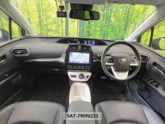 Toyota PRIUS 2016-05 380541-1