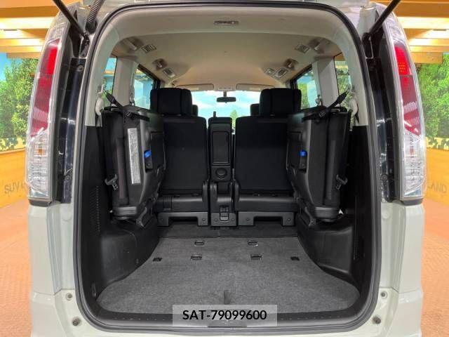 Nissan SERENA 2011-12 324898-11