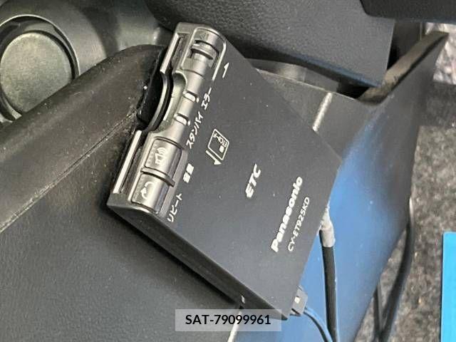 Suzuki SWIFT 2021-04 320947-5