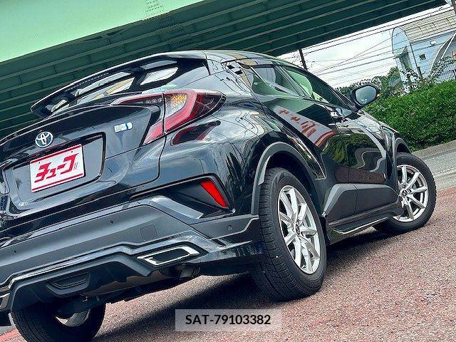 Toyota C-HR 2018-03 357795-25