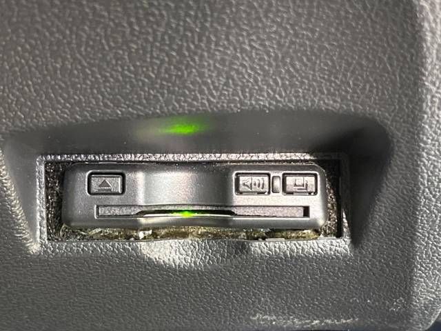Toyota PRIUS 2017-11 196010-6