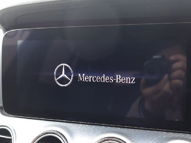 Mercedes Benz E-CLASS 2019-04 183153-9