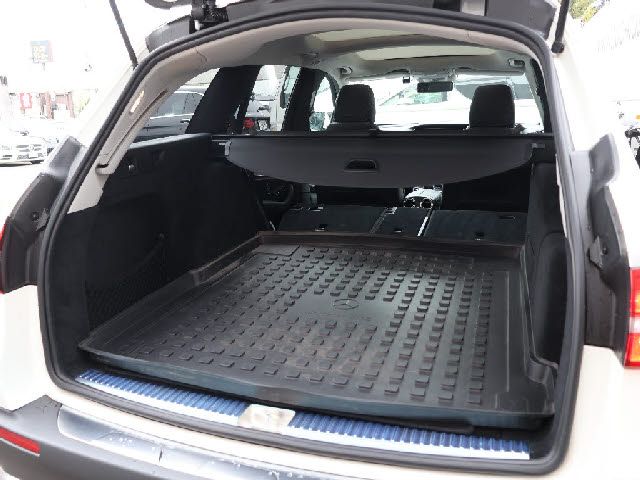 Mercedes Benz E-CLASS 2019-04 183153-6