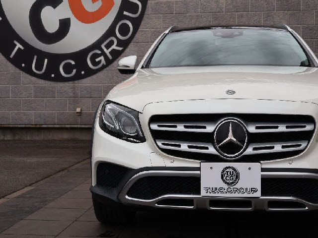 Mercedes Benz E-CLASS 2019-04 183153-4