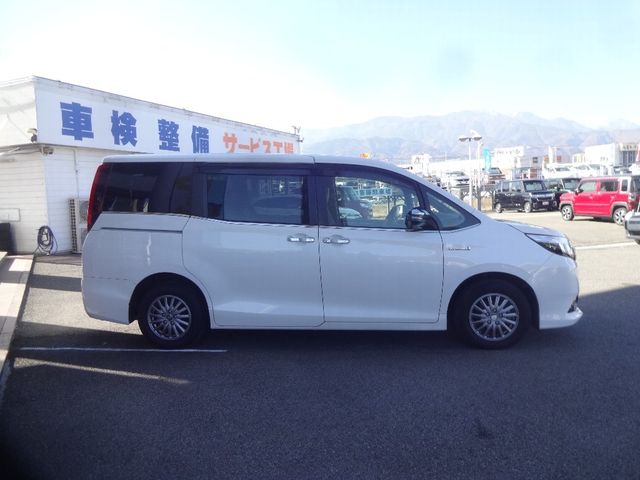 Toyota ESQUIRE 2016-03 28917-3