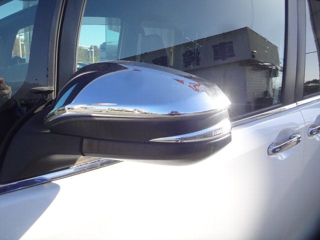 Toyota ESQUIRE 2016-03 28917-25