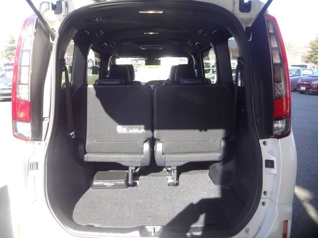 Toyota ESQUIRE 2016-03 28917-5