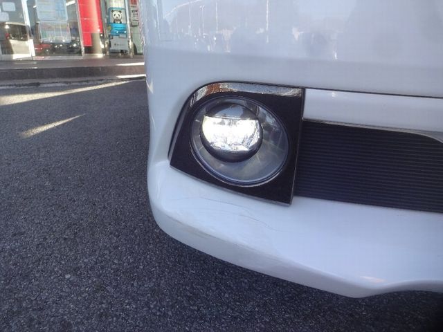 Toyota ESQUIRE 2016-03 28917-28