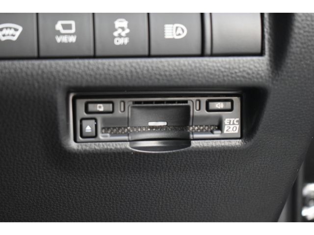 Toyota HARRIER 2023-03 185452-6