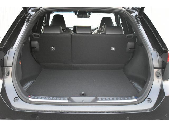 Toyota HARRIER 2023-03 185452-17